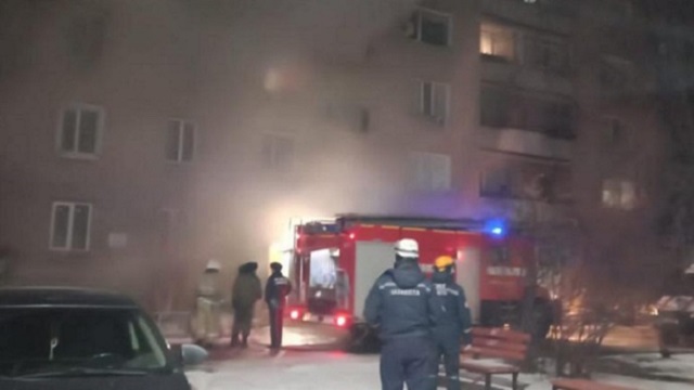 Пожарные Павлодара спасли из огня шестерых человек