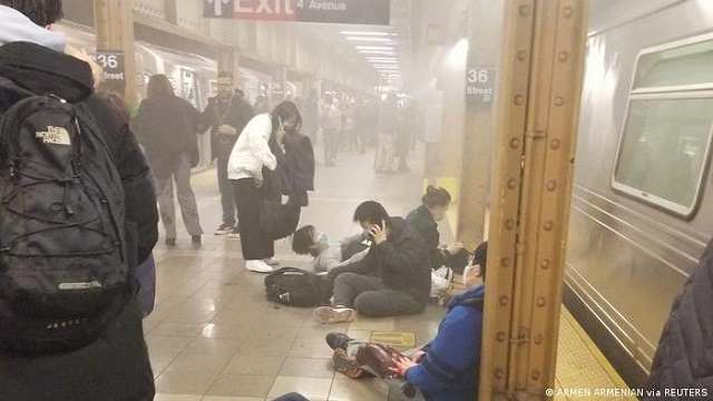 Жуткая бойня в метро Нью-Йорка 12.04.2022