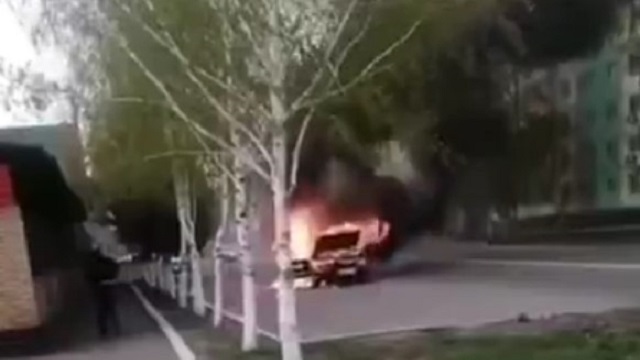 Мощный взрыв в центре Петропавловска: Сгорела Audi на газу