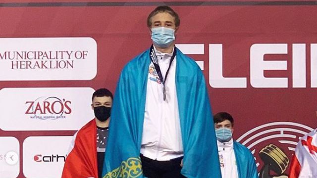 Костанаец Егор Шерер завоевал серебро на чемпионате мира