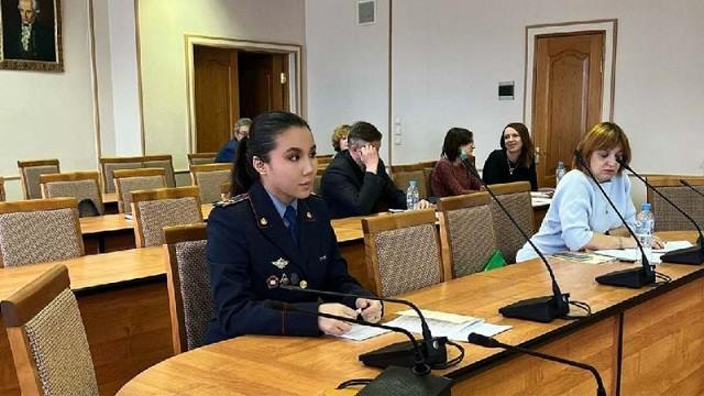 Видео: Лейтенант полиции Зарина Жуманбек спасла ребёнка в Москве