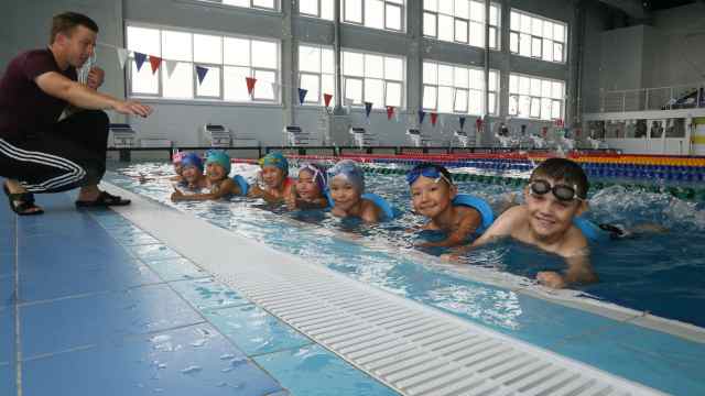 Первые заплывы: олимпийский бассейн открылся в Костанае
