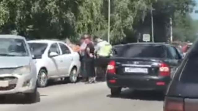 Видео: Авария с участием пяти машин произошла в Костанае