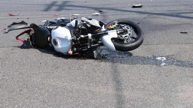 Серьёзные травмы: ребёнок разбился насмерть на мотоцикле