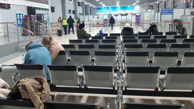 Пассажиры продолжают мёрзнуть в аэропорту Костаная