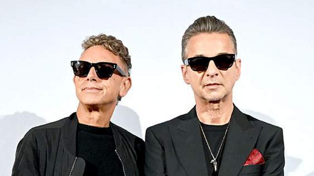 Группа Depeche Mode выпустила альбом Memento Mori