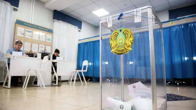 Аким Костанайской области проголосовал на выборах