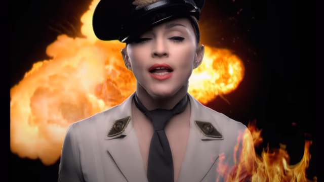 Мадонна выпустила запрещённый клип о войне American Life