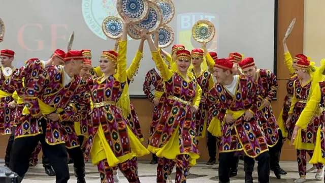 Юные танцоры из Костанайской области покорили Ташкент