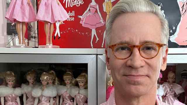 Учитель собрал коллекцию кукол Барби стоимостью $20 000