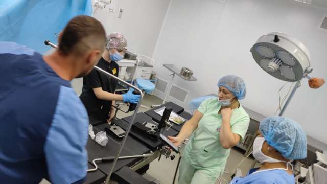 На новых столах будут оперировать детей в Костанае