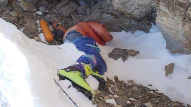 Раскрыта тайна мертвеца в зелёных ботинках на Эвересте