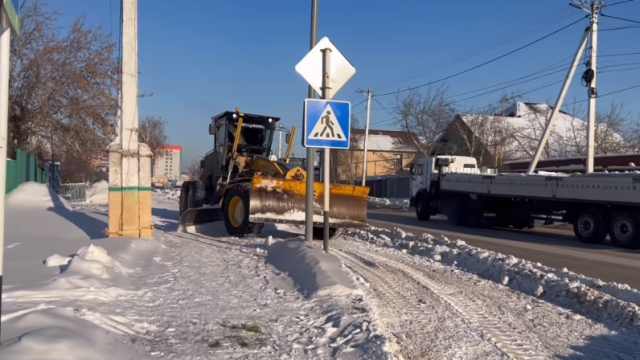 Стражи порядка содействуют уборке снега на улицах Костаная