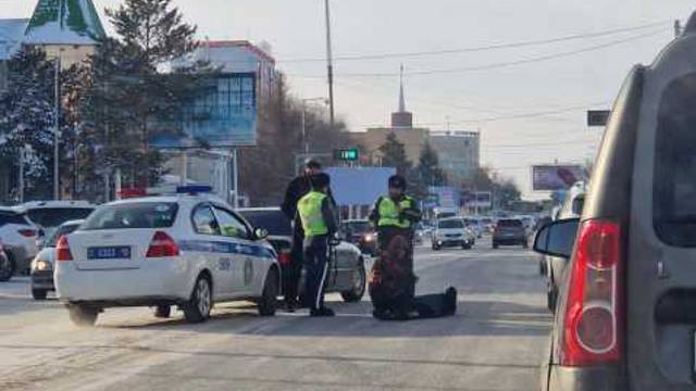 Женщина попала под колёса BMW в Костанае: её накажут