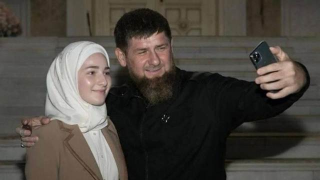 19-летняя дочь Рамзана Кадырова получила высокую награду