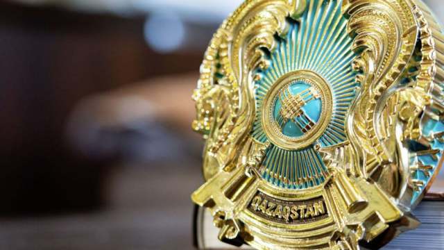 Вопрос изменения герба Казахстана снят с повестки дня