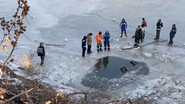 Пропавший мужчина найден мёртвым в машине подо льдом