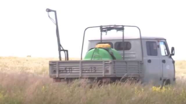Костанайские поля защищают от прожорливых вредителей