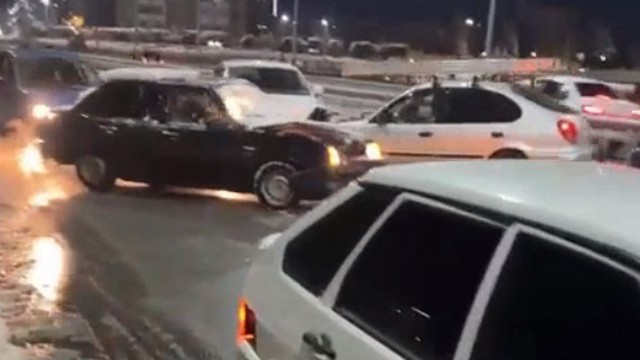 Массовое ДТП произошло ночью на Большом мосту в Костанае