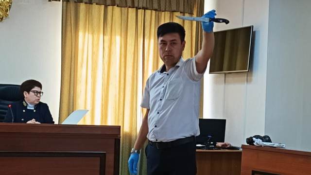 «Не могу это слышать!»: в Костанае женщину судят за убийство