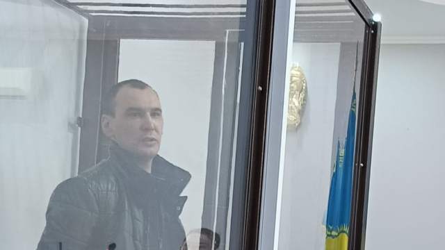 «Не помню, как ударил»: напавшего на врача судят в Костанае