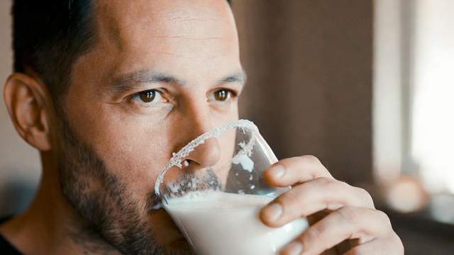 Как молочные коктейли влияют на организм — исследование