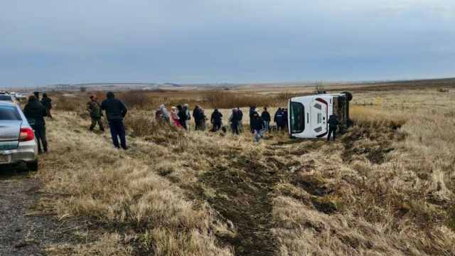 Автобус с детьми перевернулся в Челябинской области