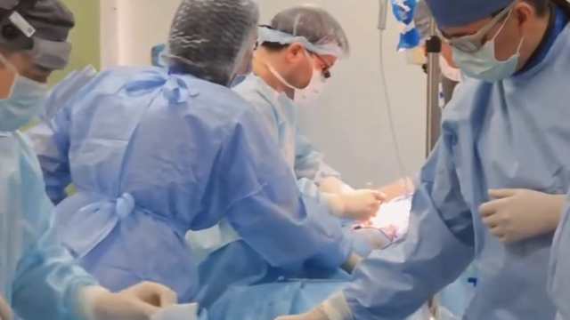 В Костанае успешно провели уникальную операцию на сердце