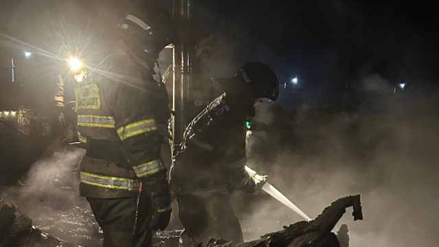 В Рудном загорелась баня