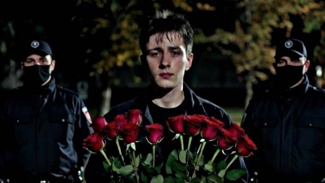 Вороватого романтика будут судить за кражу 19 роз и ленту