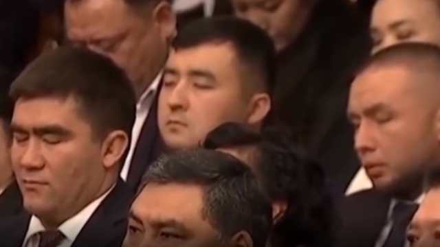 На Народном курултае делегаты массово задремали