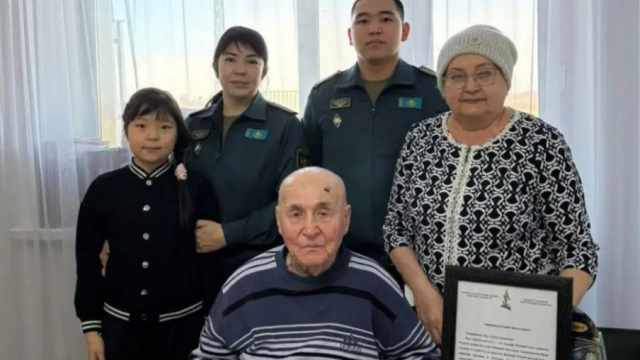 В Костанае фронтовику Павлу Доценко исполнился 101 год