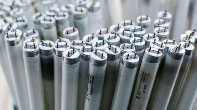 Как происходит утилизация ртутных ламп в Костанае — видео