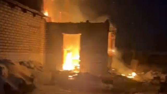 Пожарные уберегли квартиру от огня в Костанайской области