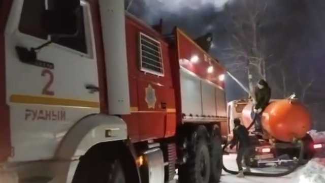 В костанайском селе сгорел продуктовый магазин