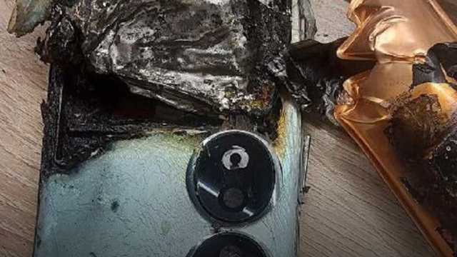 Новый китайский смартфон взорвался в руках у покупателя