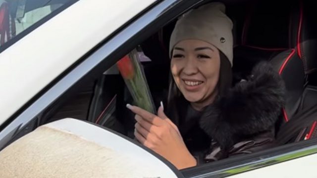 Стражи порядка сделали сюрприз дамам за рулём в Костанае