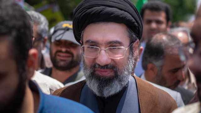 Сын аятоллы Хаменеи избран новым лидером Ирана — DW