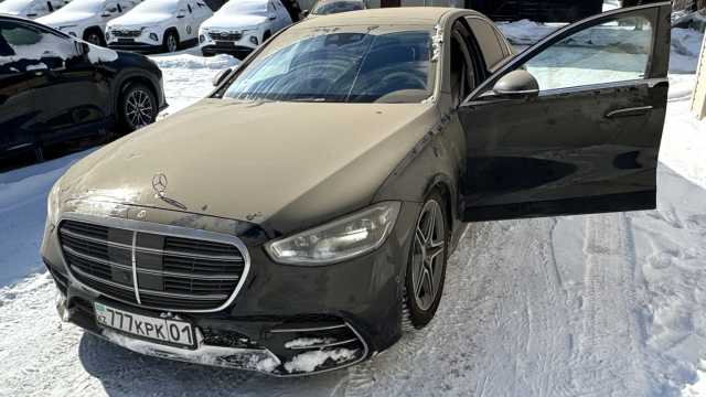 Автомобиль Перизат Кайрат продадут на торгах