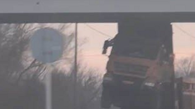 Необычное ДТП с грузовиком произошло в Костанае