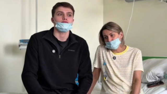 Помочь маме: донором почки для казахстанки стал её сын