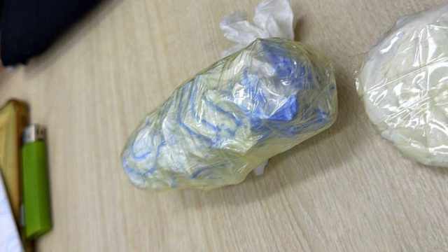 Золото в интимном месте пыталась провезти дама в Казахстан