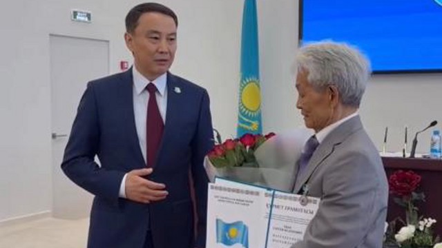 Врач-реаниматолог Сергей Хван отметил 80-летие в Костанае