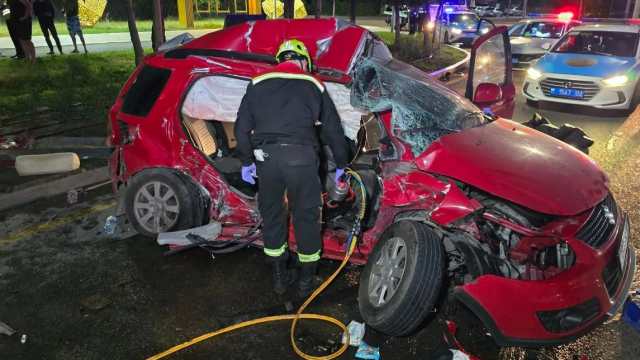 Две девушки погибли в страшной аварии с «Гелендвагеном»