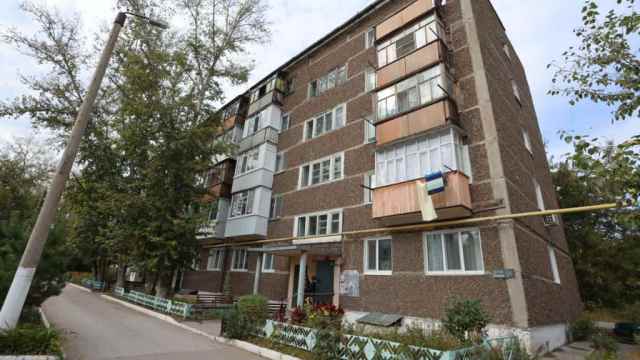 Вонь из одной квартиры отравляет жизнь подъезду в Костанае
