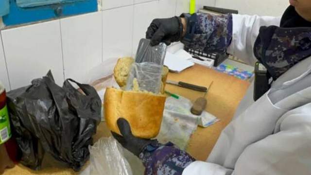 Смартфон в булке хлеба не сумели пронести в колонию