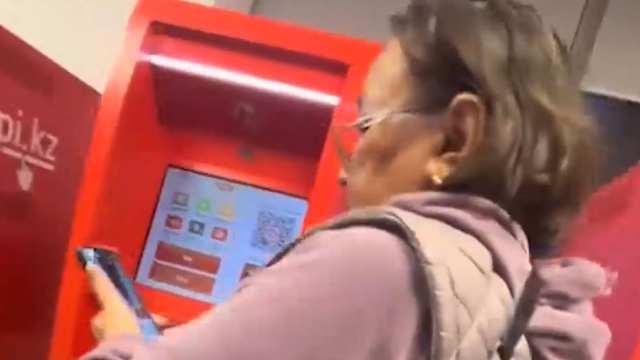«Я твой сын!» Пенсионерку с трудом оградили от мошенника