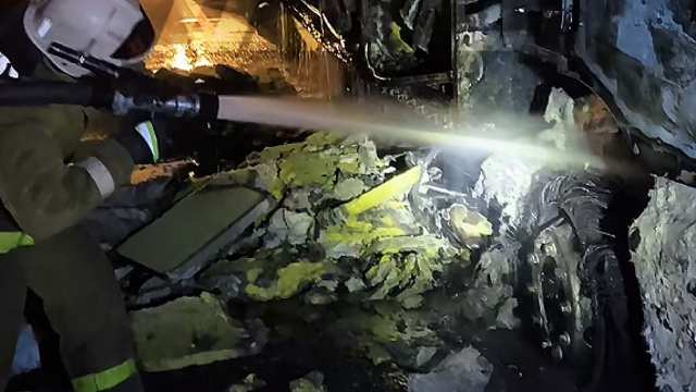 Грузовик с минеральной ватой сгорел в Костанайской области